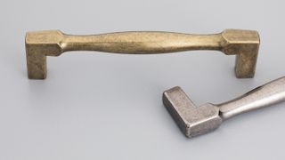 SQ HAMPTON HANDLE 128MM OXIDISED TIN GLOSS