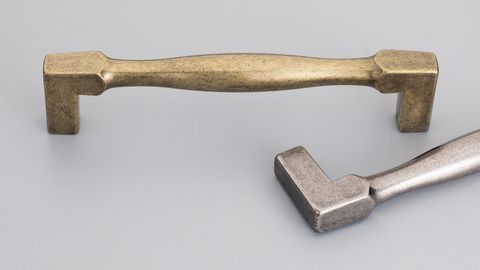 SQ HAMPTON HANDLE 128MM OXIDISED TIN GLOSS