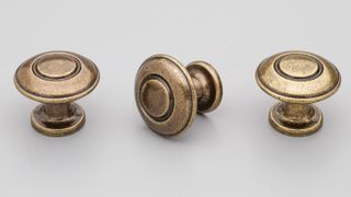 LISTER KNOB 31MM ANTIQUE BRASS GLOSS