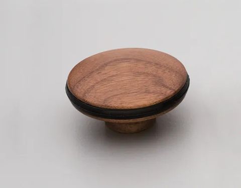 ORBIT KNOB OAK