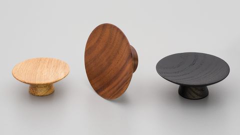 OLYMPIA KNOB WALNUT