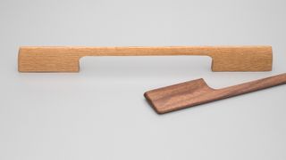 NEW AERO HANDLE 160MM WALNUT