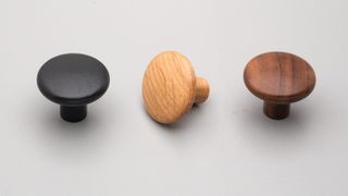 BRUTUS KNOB 32MM WALNUT