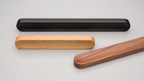 SHELF PULL OAK