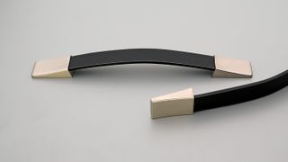 HANDLE 160MM BLACK LEATHER AND STAINLESS EFFECT