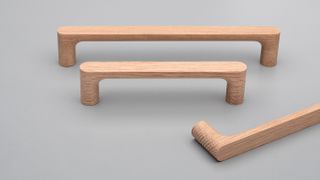 PINTA HANDLE 192MM OAK RAW