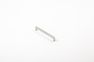 MANHATTAN HANDLE 160MM SATIN STAINLESS STEEL (CASTELLA)