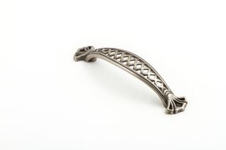 OPERA HANDLE 96MM PEWTER (CASTELLA)