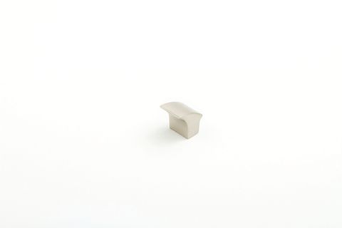 GRADIENT KNOB 30MM DULL BRUSHED NICKEL (CASTELLA)