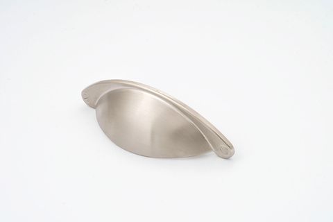 SHAKER PULL 64MM CUP SATIN NICKEL (CASTELLA)