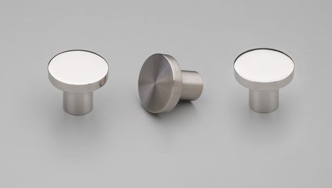 HANDLE 31.5 SATIN STAINLESS STEEL