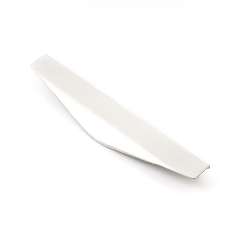 LIPS PULL BRUSHED NICKEL