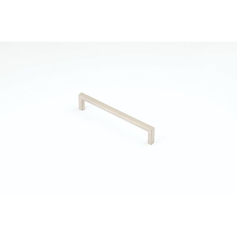 URBANE HANDLE BRUSHED NICKEL