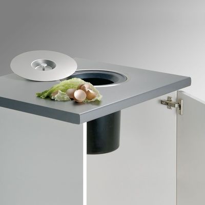 HET BIN IT DROP 13L, 360MM BLACK PLASTIC (HOLE IN ONE)