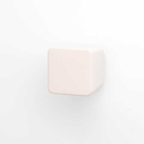 URBANE SQUARE KNOB 25MM DUSTY SAND (CASTELLA)
