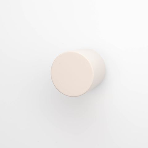URBANE ROUND KNOB 25MM DUSTY SAND (CASTELLA)
