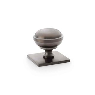 HASTINGS 34MM KNOB ON BACKPLATE GUNMETAL PVD