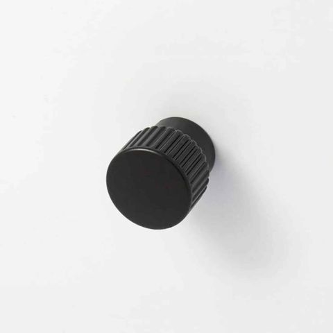 CASCADE 25MM KNOB - MATT BLACK