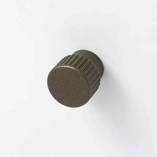 CASCADE 25MM KNOB - BRONZE OLIVE