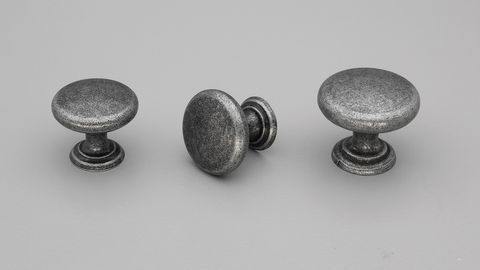 MONMOUTH KNOB 38MM ZAMAK IRON EFFECT FINISH