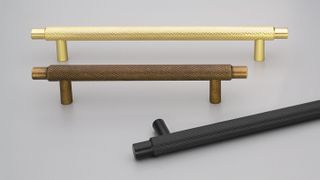 HERNING HANDLE 640MM C TO C ANTIQUE BRONZE