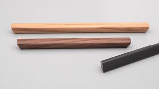 LISTO HANDLE 320 C TO C 373 O/A WALNUT LACQUERED