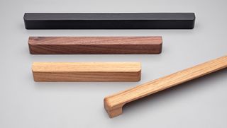 DEGREE HANDLE 160MM C TO C 180 O/A ASH BLACK STAIN