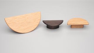 HORIZON HANDLE 32MM DARK BROWN OAK